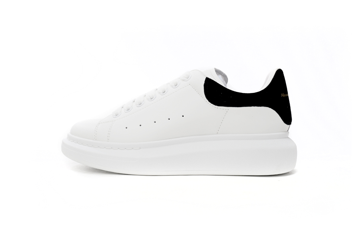 Alexander McQueen White Black Oversized Sneaker 2019 | 553770 WHGP7 9061