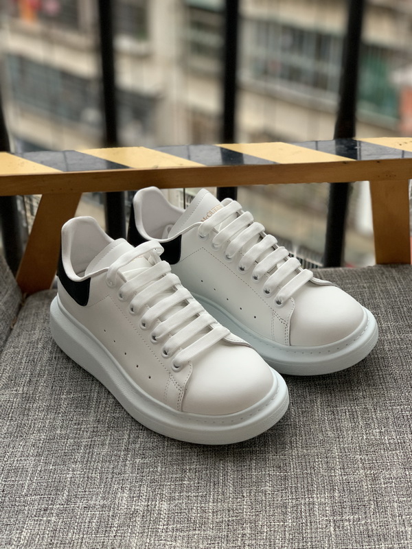 Alexander McQueen Oversized Sneaker White Black 2019 | Shop Now!