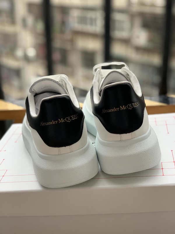Alexander McQueen Oversized Sneaker White Black 2019 | Shop Now!