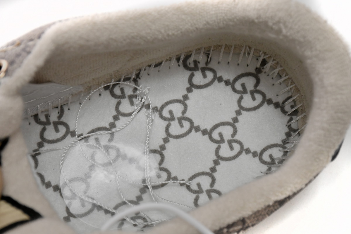 Cocosneakers Balenciaga x Gucci Screener GG Black Red 674530 9SFR8 - Limited Edition Sneakers Cocosneakers Balenciaga x Gucci Screener GG Black Red 674530 9SFR8 - Limited Edition Sneakers