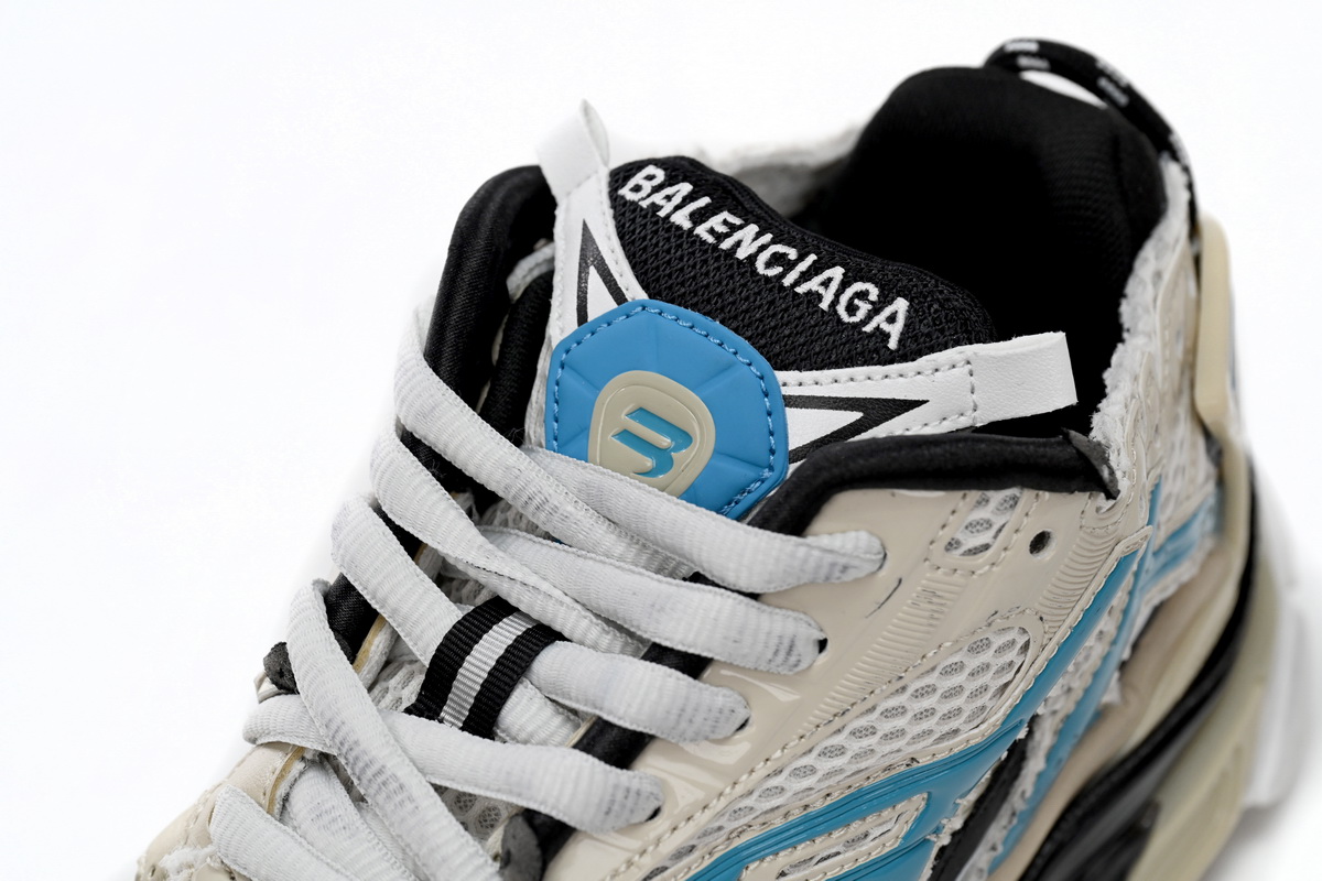 BalenciagaRunner Beige Grey Blue 677402 W5RH6 0312 - Shop Now for Stylish Footwear