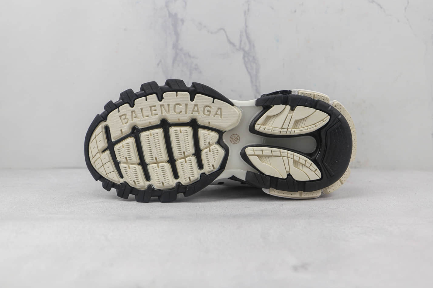Balenciaga Track Sneaker 'White Black' 542023W1GC49010 | Stylish Footwear for Fashion Enthusiasts