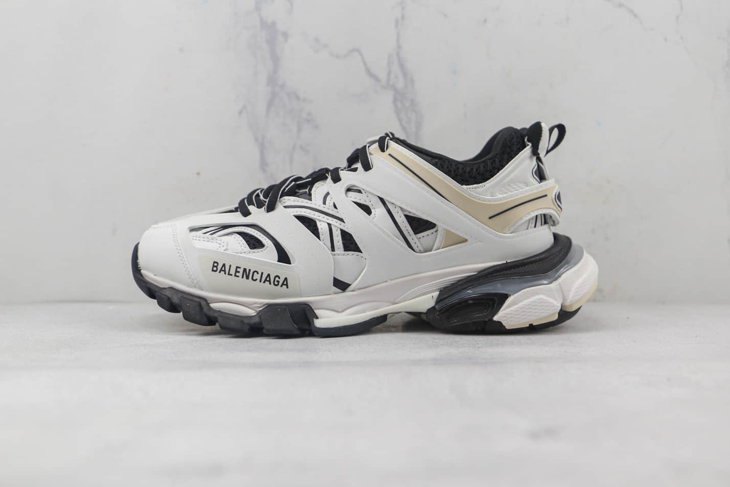 Balenciaga Track Sneaker 'White Black' 542023W1GC49010 | Stylish Footwear for Fashion Enthusiasts