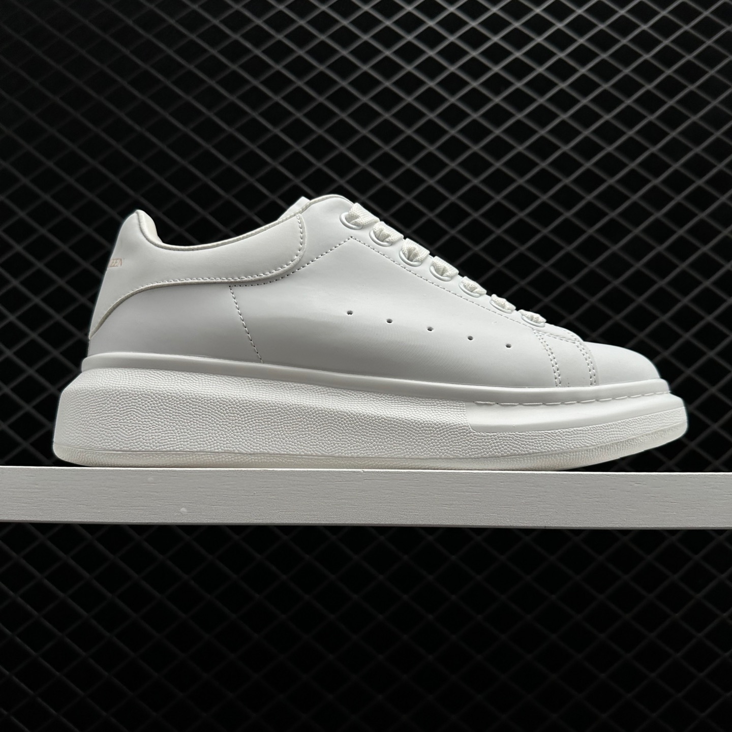 Alexander McQueen Wmns Oversized Sneaker White 553770 WHGP0 9000