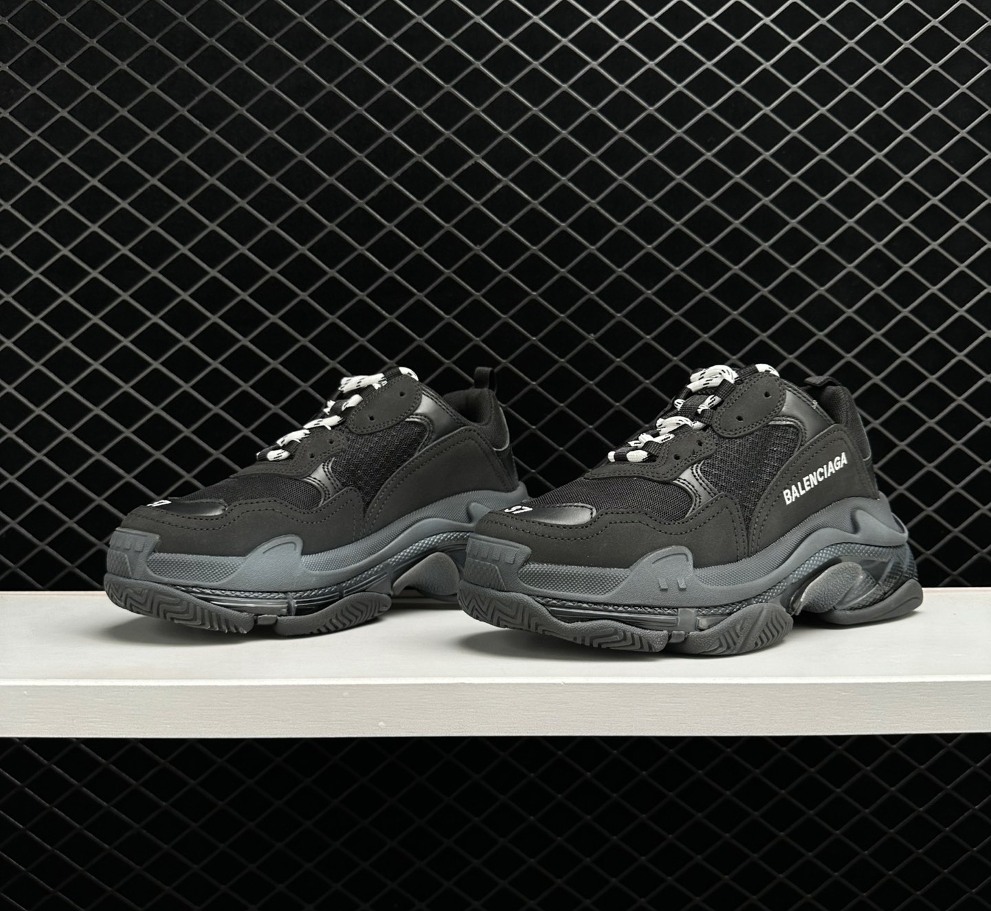 Balenciaga Triple S Clear Sole Black 541624 W09O1 1000 - Stylish, High-Quality Footwear