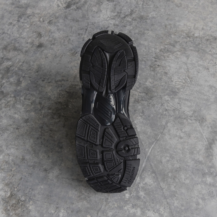 Balenciaga Wmns Runner Sneaker 'Black' 677402 W3RB1 1000 - Stylish Athletic Footwear for Women