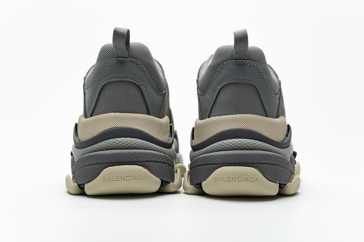 Balenciaga Triple S Grey 483513 W06E1 1259 | Sleek and Stylish Sneakers Balenciaga Triple S Grey 483513 W06E1 1259 | Sleek and Stylish Sneakers