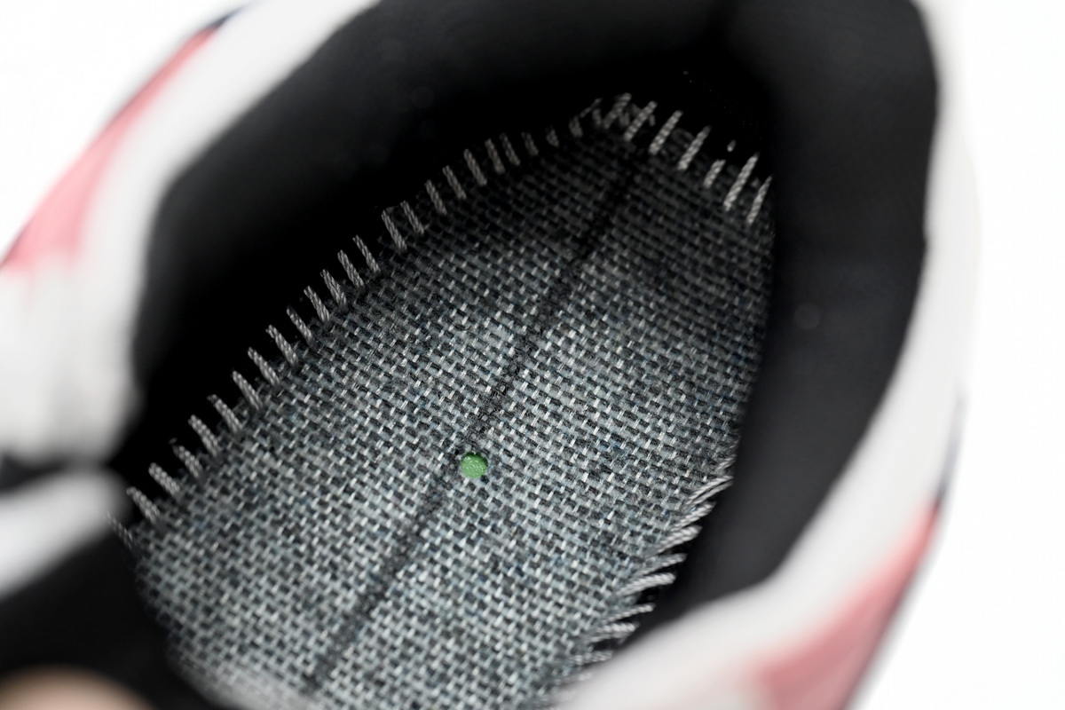 Balenciaga Triple White Red and Green Sneakers - 524039 W090H 7078 Balenciaga Triple White Red and Green Sneakers - 524039 W090H 7078