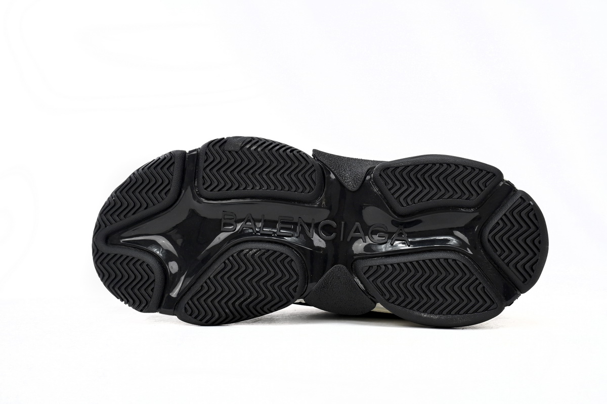 Balenciaga Triple White Red and Green Sneakers - 524039 W090H 7078 Balenciaga Triple White Red and Green Sneakers - 524039 W090H 7078