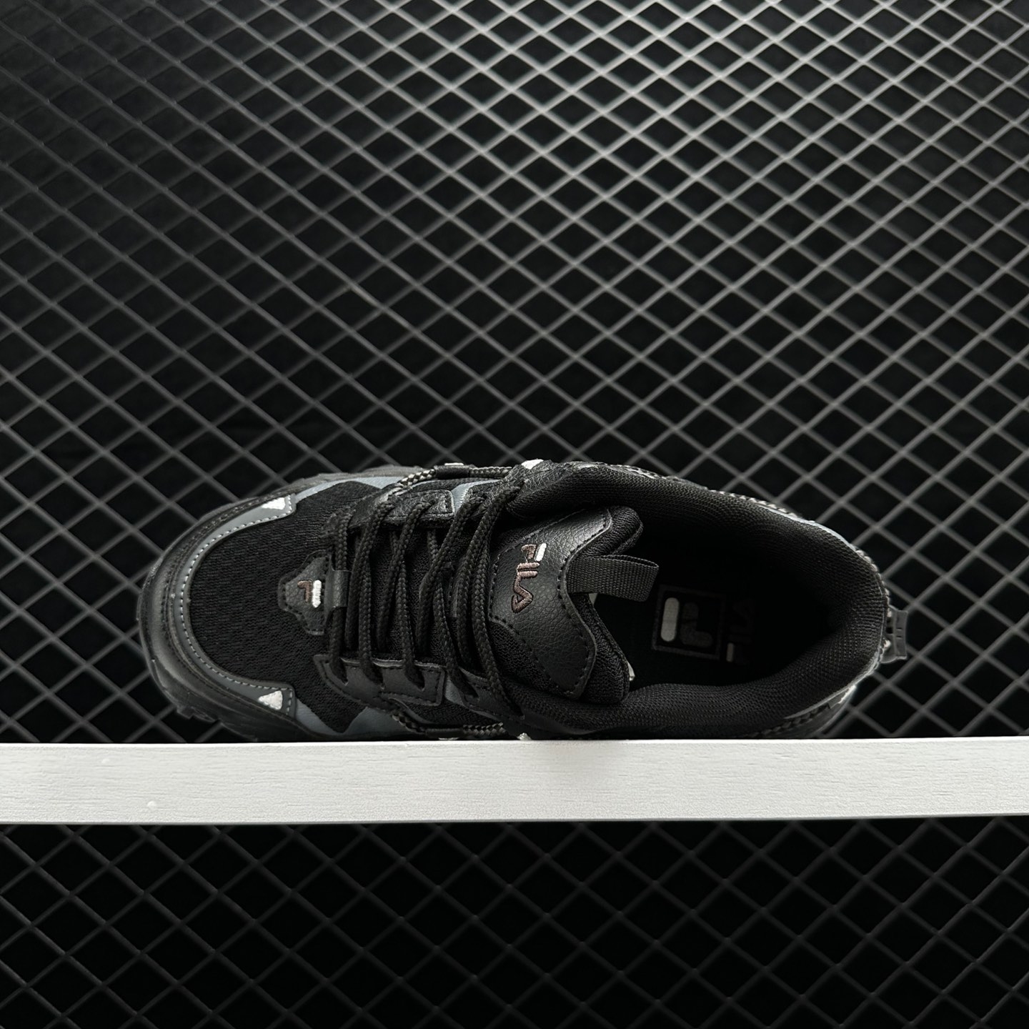 FILA Heritage Fluid Black - Stylish and Classic Footwear