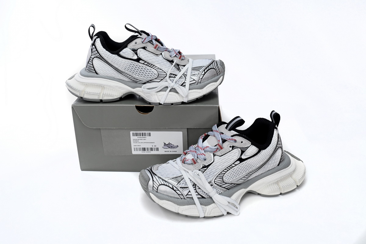 Balenciaga 3XL Silvery 542229 W1RB5 2801 - Stylish and Spacious Designer Bag Balenciaga 3XL Silvery 542229 W1RB5 2801 - Stylish and Spacious Designer Bag