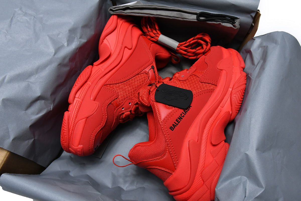 Balenciaga Triple S Dark Red 536737 W2FA1 9012 - Stylish and Bold Sneakers Balenciaga Triple S Dark Red 536737 W2FA1 9012 - Stylish and Bold Sneakers