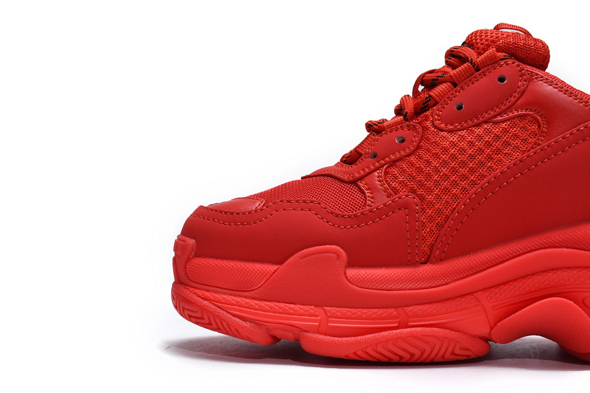 Balenciaga Triple S Dark Red 536737 W2FA1 9012 - Stylish and Bold Sneakers Balenciaga Triple S Dark Red 536737 W2FA1 9012 - Stylish and Bold Sneakers