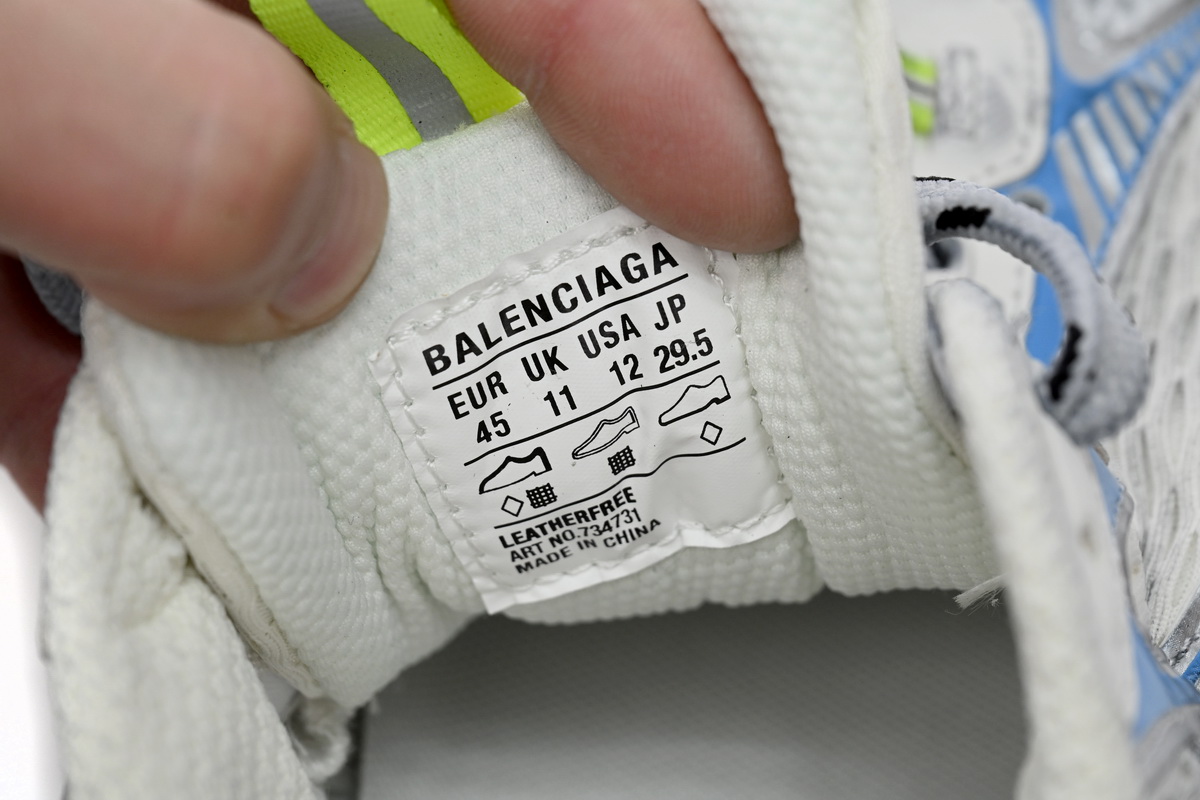 Balenciaga 3XL Sneaker Worn-Out - White Blue Red | Limited Edition Balenciaga 3XL Sneaker Worn-Out - White Blue Red | Limited Edition