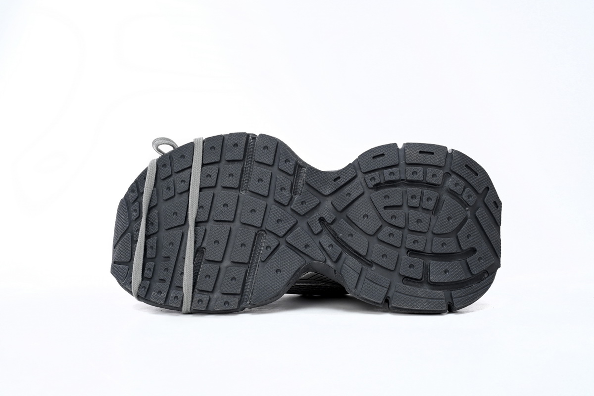 Balenciaga 3XL 'Black' 734734 W3XL1 1090 - Exquisite Oversized Fashion Pieces Balenciaga 3XL 'Black' 734734 W3XL1 1090 - Exquisite Oversized Fashion Pieces