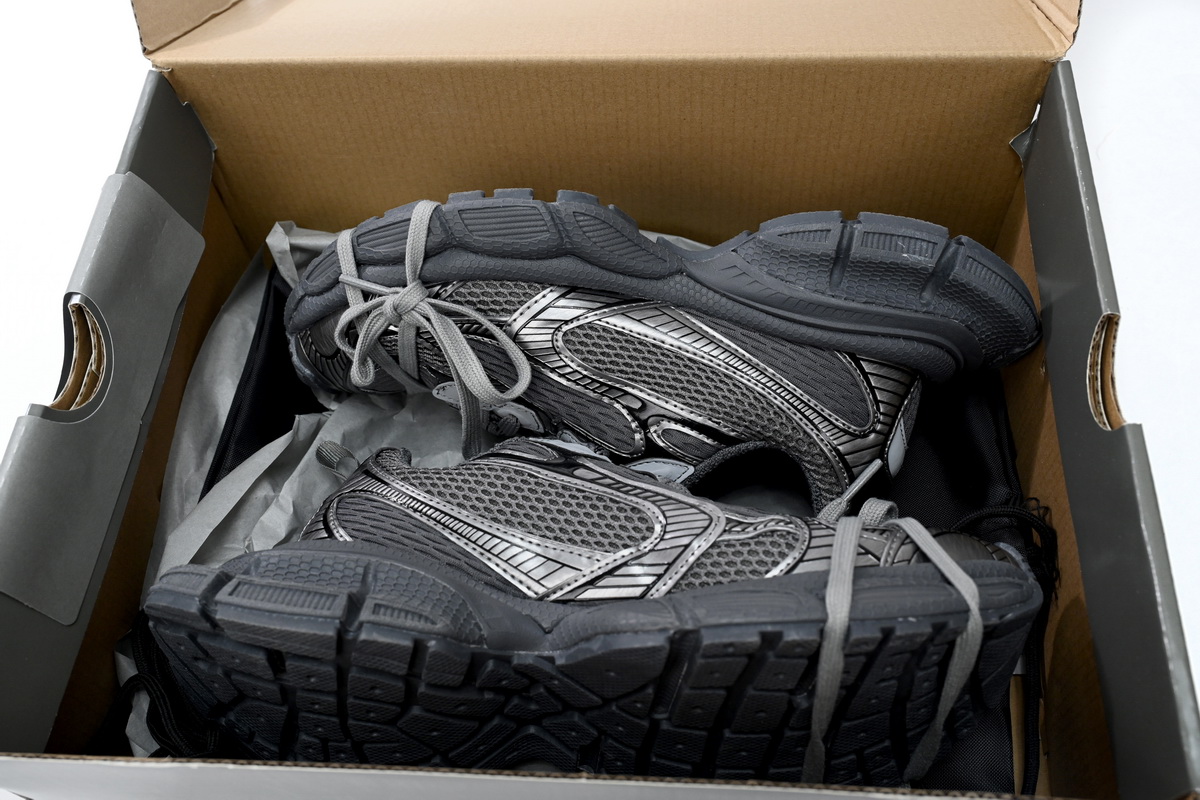 Balenciaga 3XL 'Black' 734734 W3XL1 1090 - Exquisite Oversized Fashion Pieces Balenciaga 3XL 'Black' 734734 W3XL1 1090 - Exquisite Oversized Fashion Pieces