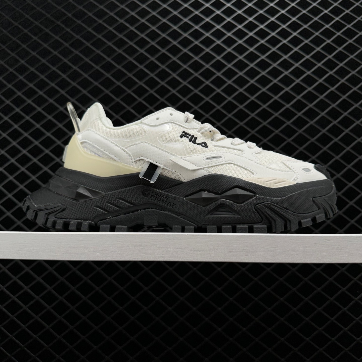 Fila BIANCO Chunky Sneakers Black White - Trendy Footwear Options