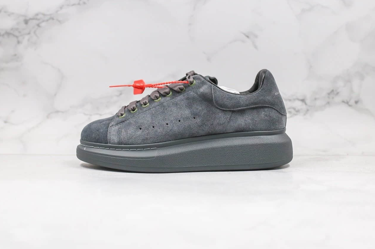 Alexander McQueen Oversized Suede Sneakers Gun Grey – Shop Stylish Footwear Now!