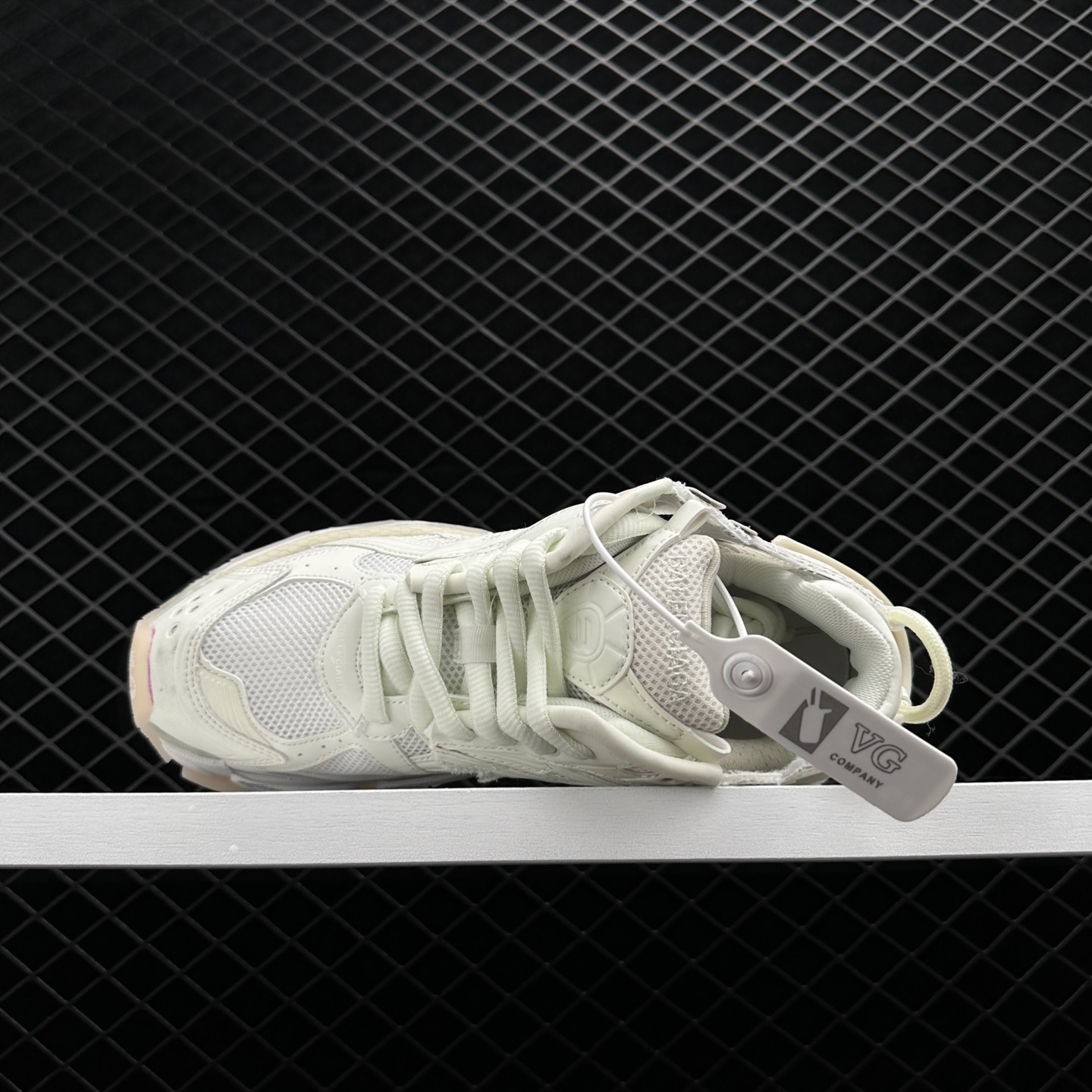 Balenciaga Grey 'Runner' Sneakers 677403 W3RB1-9000 - Stylish and Comfortable Footwear
