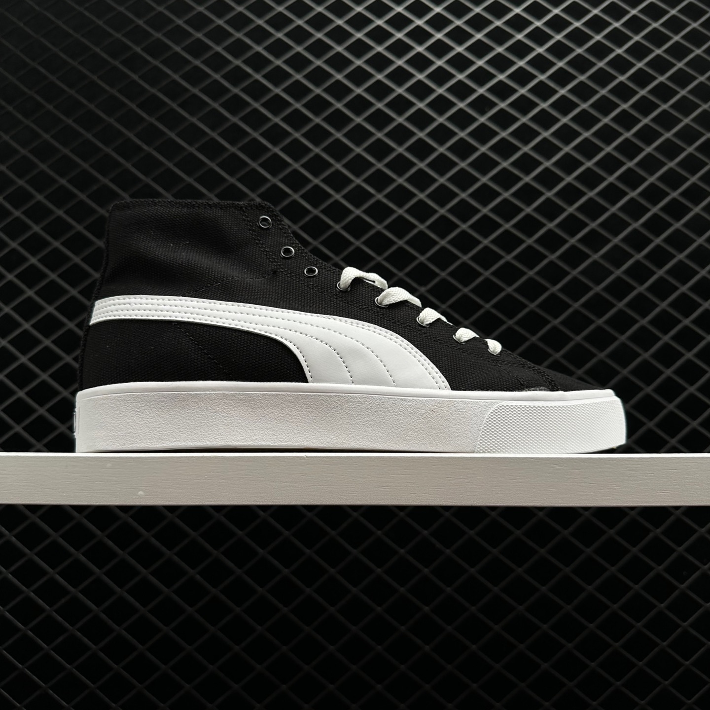 Puma Bari Mid Black White 373891 02 - Stylish and Versatile Sneakers