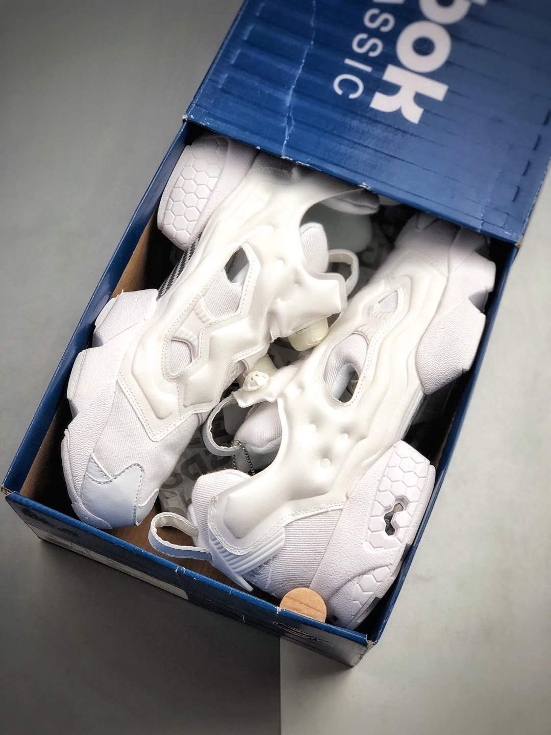Reebok Atmos x InstaPump Fury OG 'White' V63458 - Classic Style for Sneakerheads