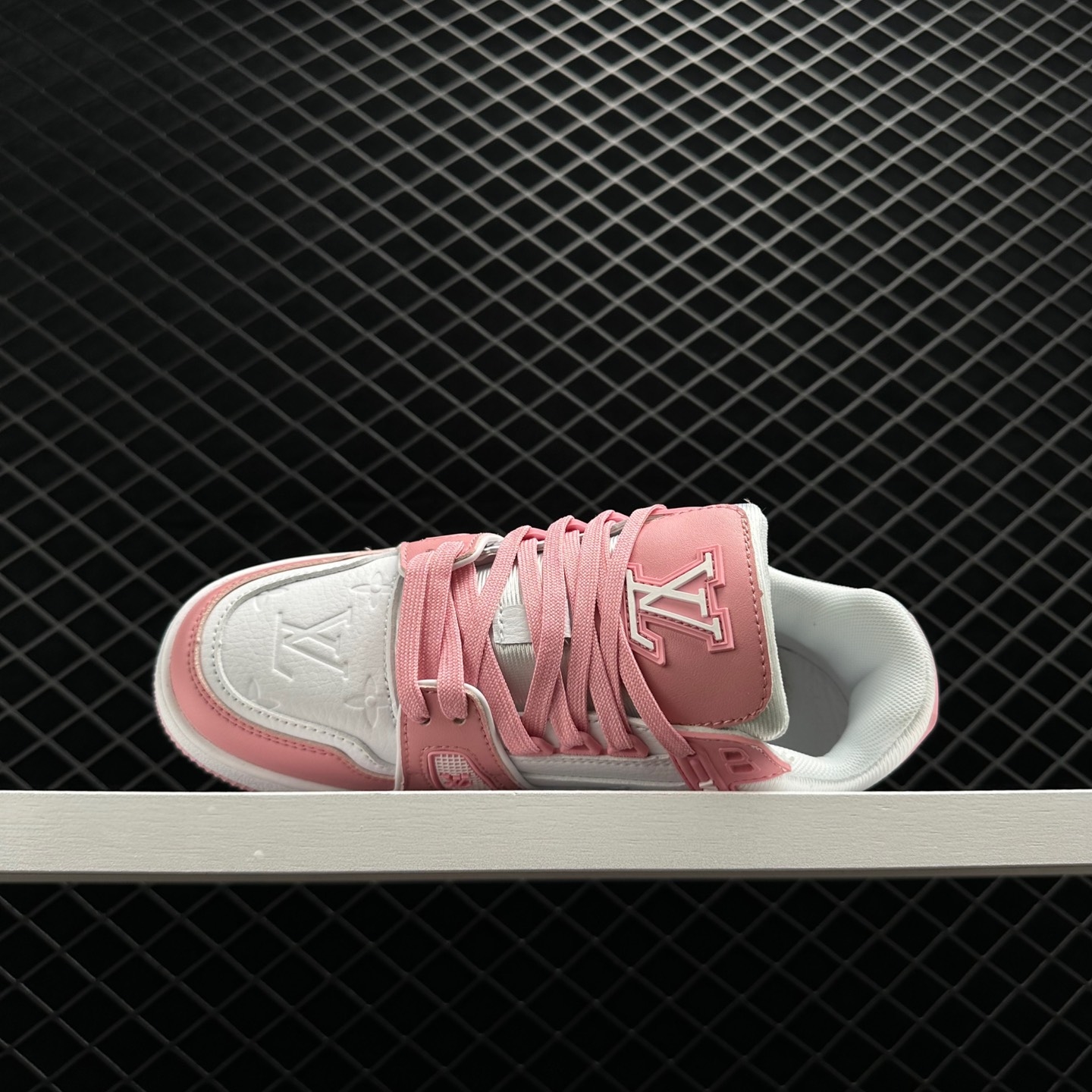 Louis Vuitton Pink White Trainer: Women's Trendy 1AA6VX