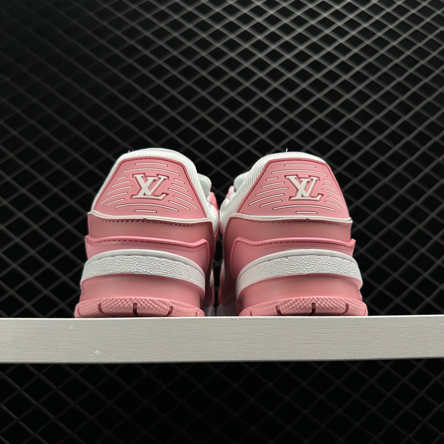 Louis Vuitton Pink White Trainer: Women's Trendy 1AA6VX