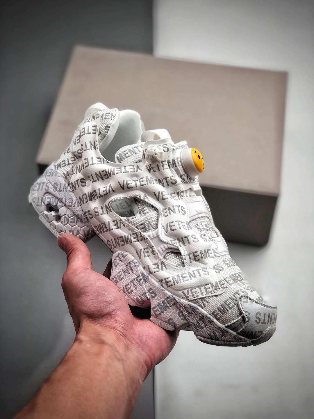 Reebok VETEMENTS x InstaPump Fury 'Emoji' CN3765 - Limited Edition Collaboration