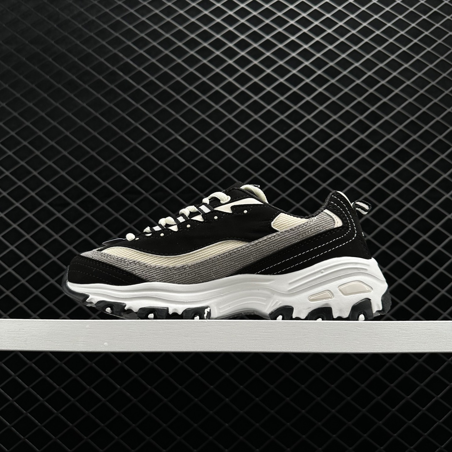 Skechers D Lites 1.0 Black Natural - Stylish and Comfy Sneakers