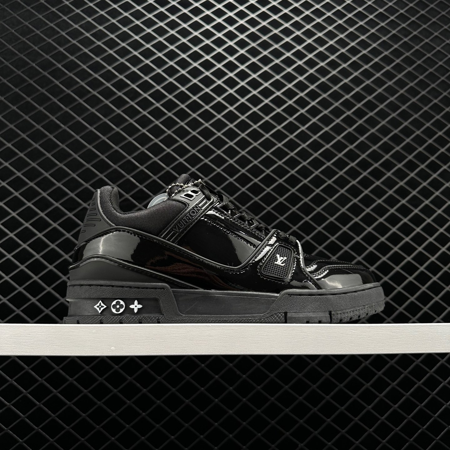 Louis Vuitton Trainer Sneaker Low Black - Luxe Designer Footwear