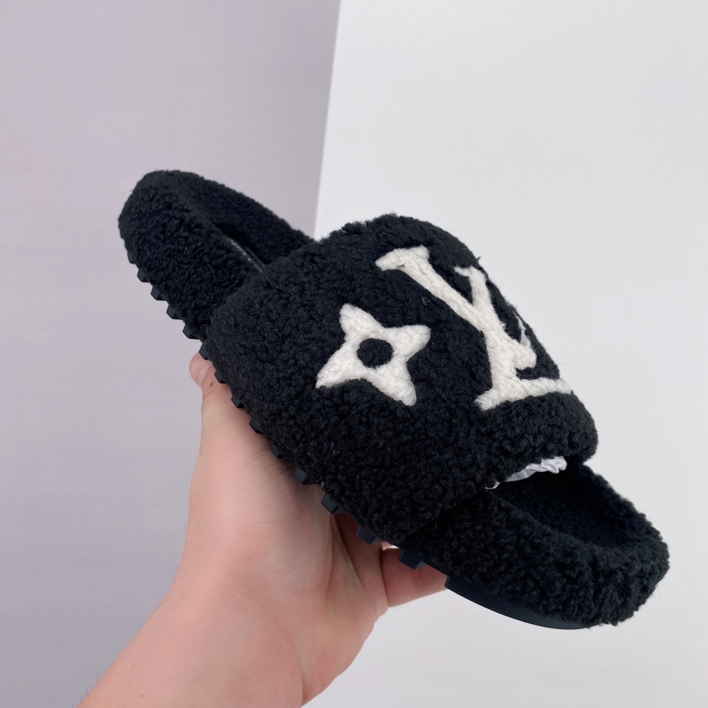 LOUIS VUITTON Shearling Monogram Giant Flat Comfort Mule Black LOUIS VUITTON Shearling Monogram Giant Flat Comfort Mule Black