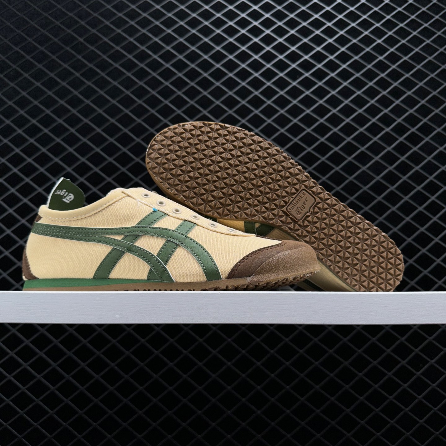 Onitsuka Tiger Mexico 66 Beige Grass: Iconic Sneakers for Trendsetters