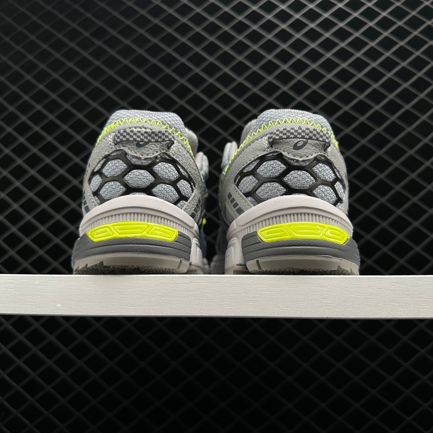 Asics Gel-Kahana 8 Sneakers Grey Black - Superior Cushioning & Traction