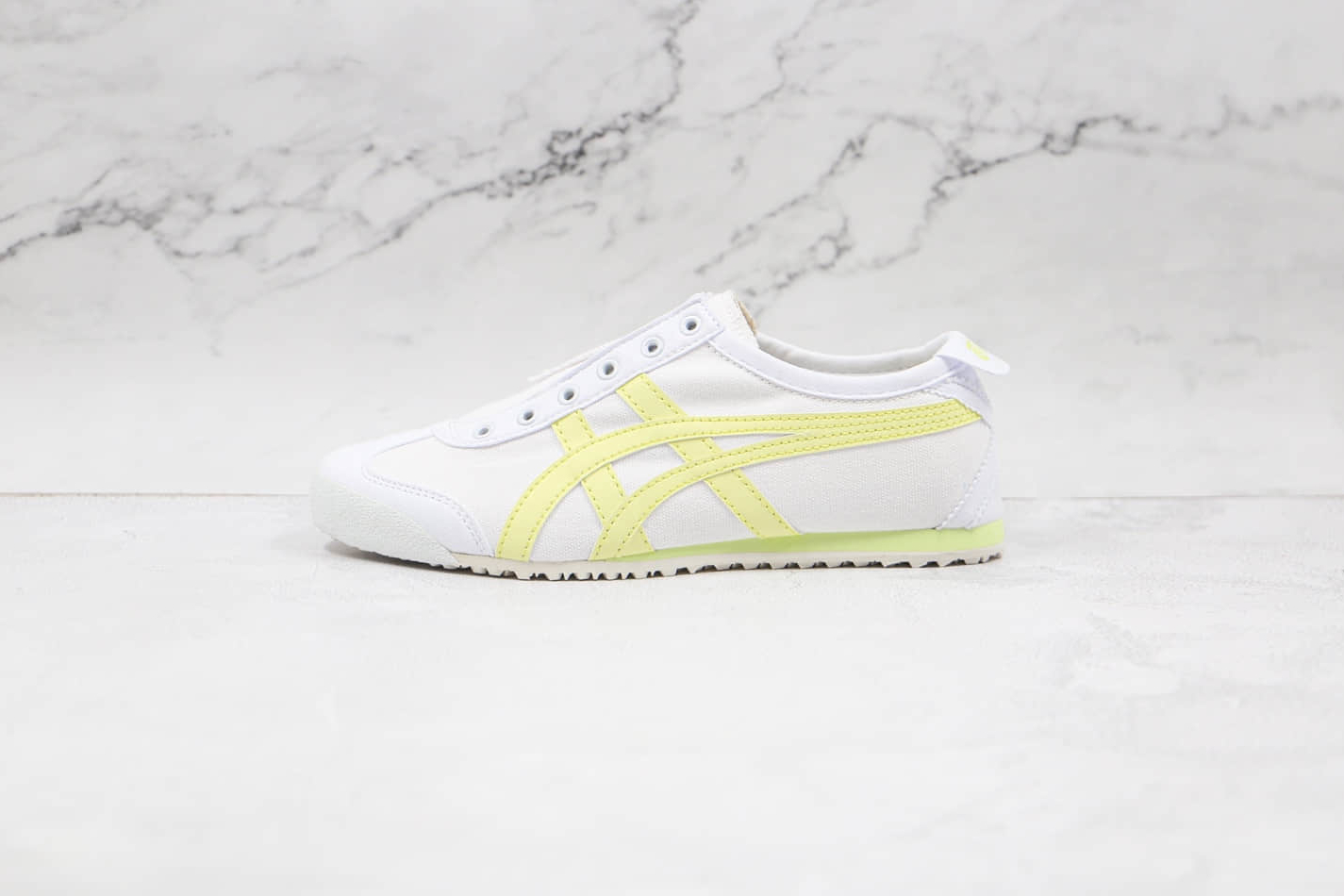 Onitsuka Tiger Mexico66 1183B772-100: Classic Sneakers for Stylish Footwear | Shop Now