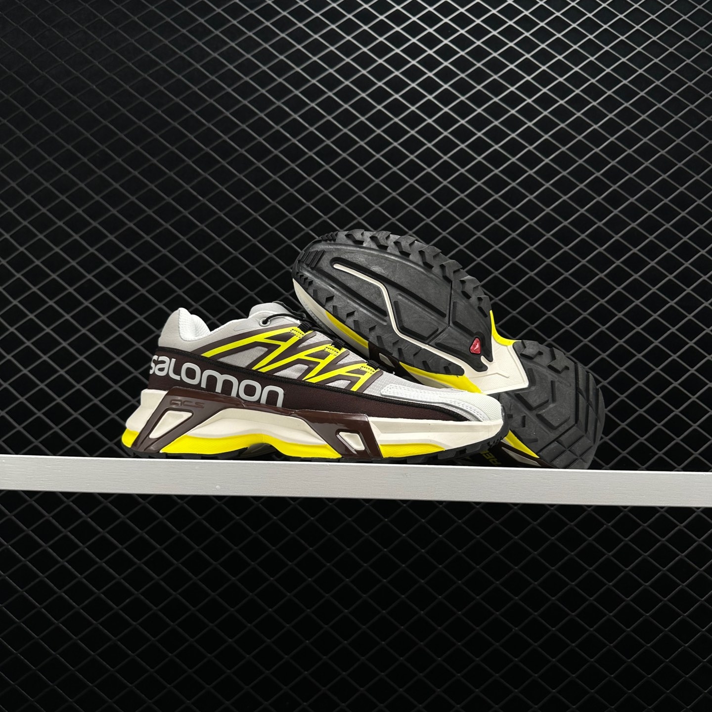 Salomon XT-Street Professional Vanilla 416038: Top-Notch Performance Footwear