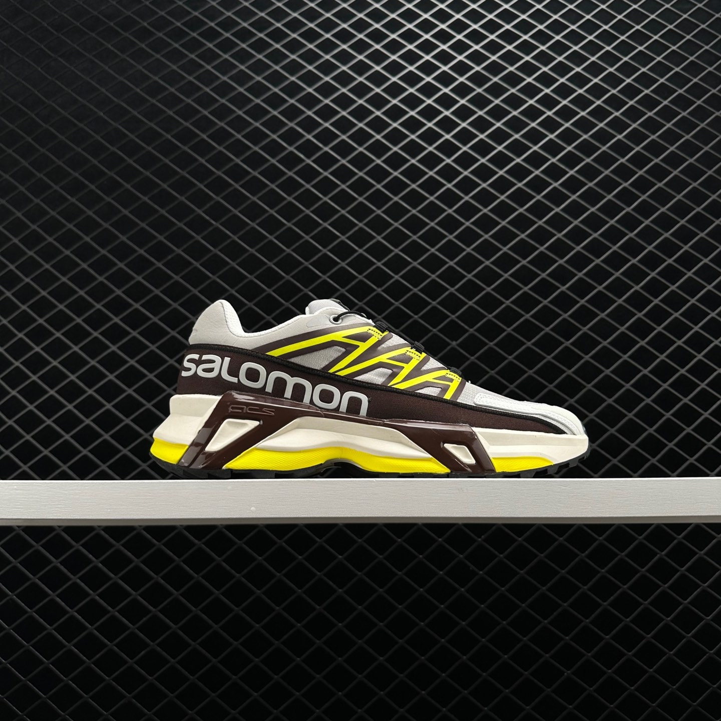 Salomon XT-Street Professional Vanilla 416038: Top-Notch Performance Footwear