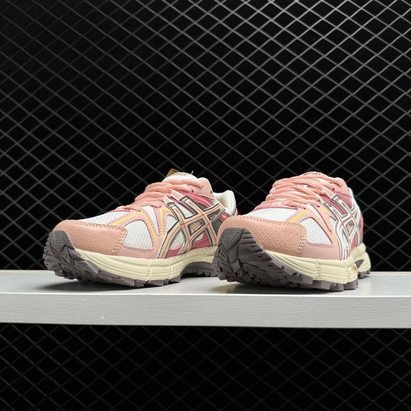 Asics Gel-Kahana 8 Pink White | Lightweight Trail Running Shoes