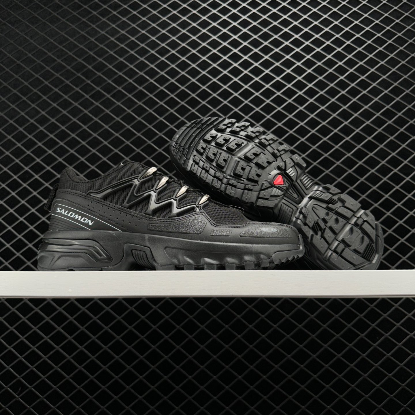 Salomon ACS + OG Black Silver L47236600: Lightweight and Stylish Footwear