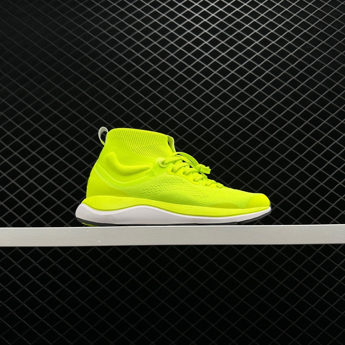 Lululemon Chargefeel Mid Workout Shoes - Yellow & Highlight Green | Top Performance Footwear