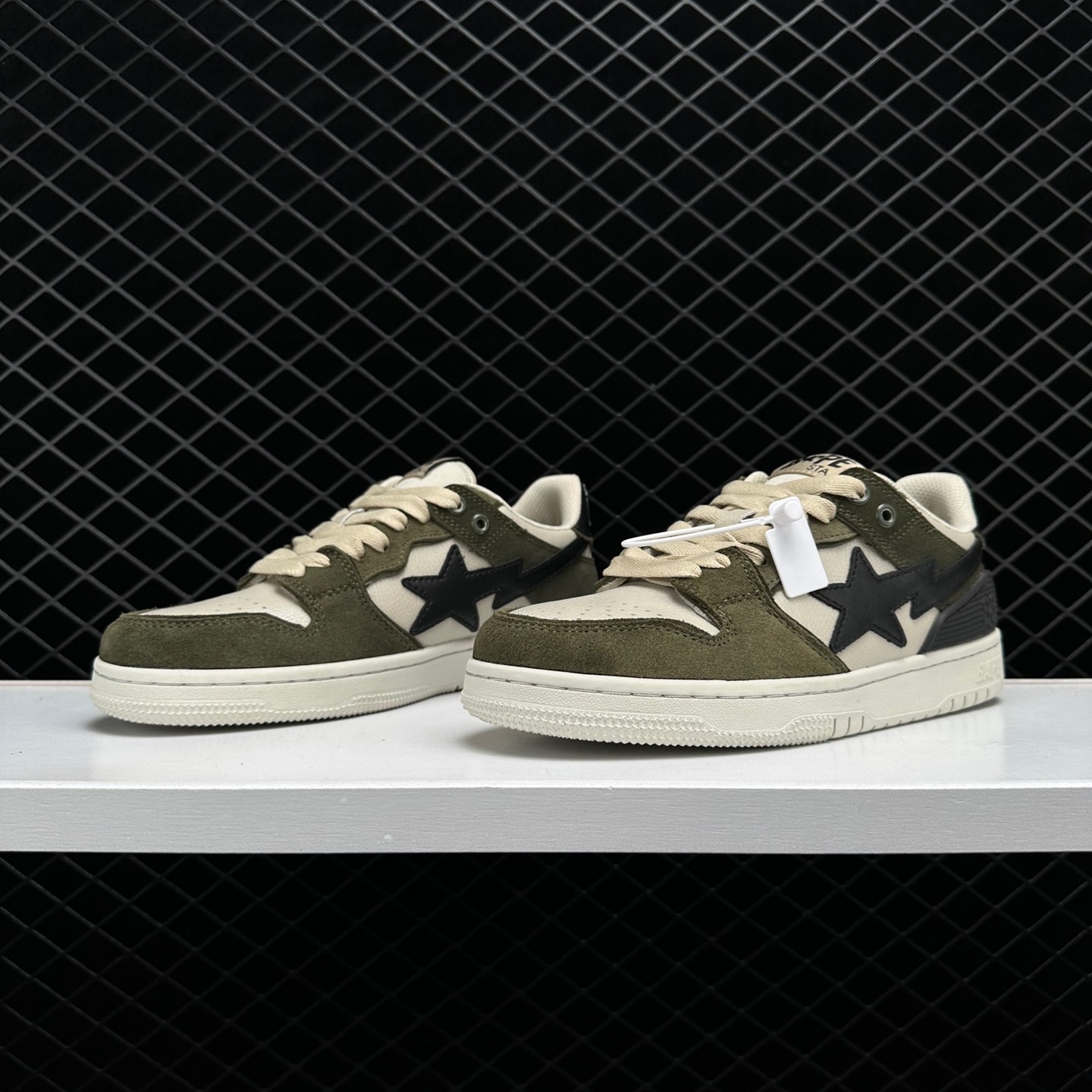A Bathing Ape Bape SK8 Sta Olive Darb - Urban Chic Sneakers A Bathing Ape Bape SK8 Sta Olive Darb - Urban Chic Sneakers